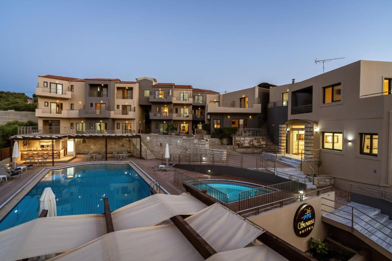 كاليفيس Sunrise Suites & Apartments المظهر الخارجي الصورة